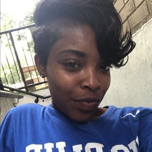 Meet your Posher, Ebony